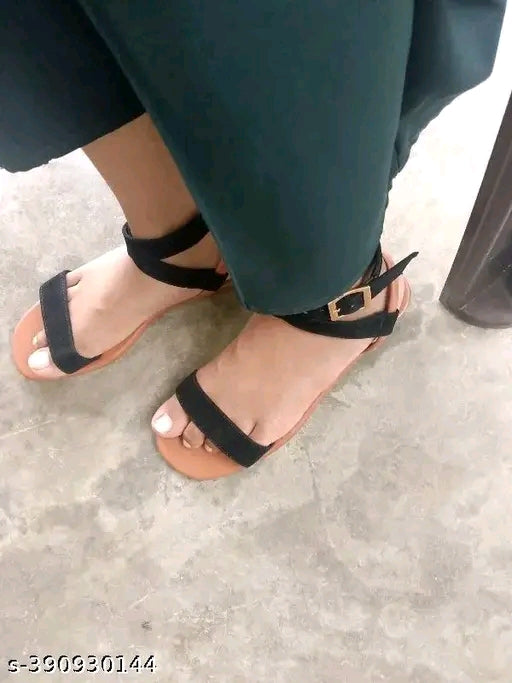 Women flat sandal